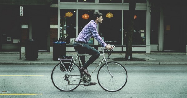 Sieben Tipps um die tägliche Fahrt mit dem Rad ins Büro zu erleichtern -  Shut Up Legs